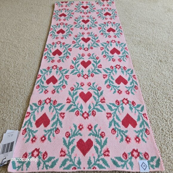 NWT Vera Bradley Knit Heart Scarf - Picture 8 of 8